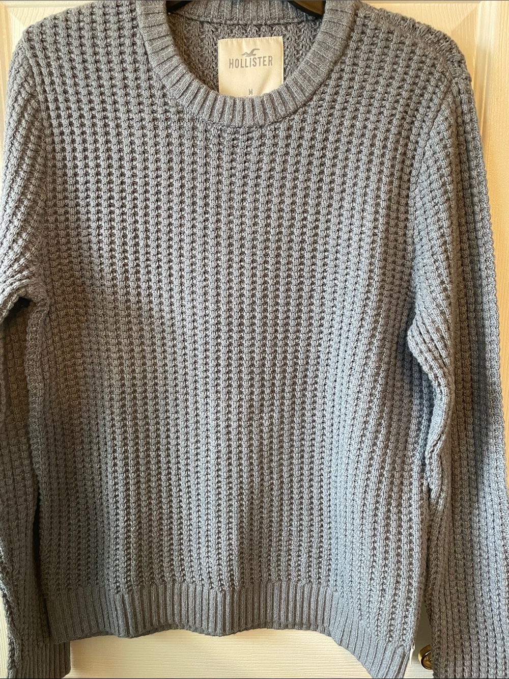 Hollister Men's Light Gray Waffle Crewneck Sweater